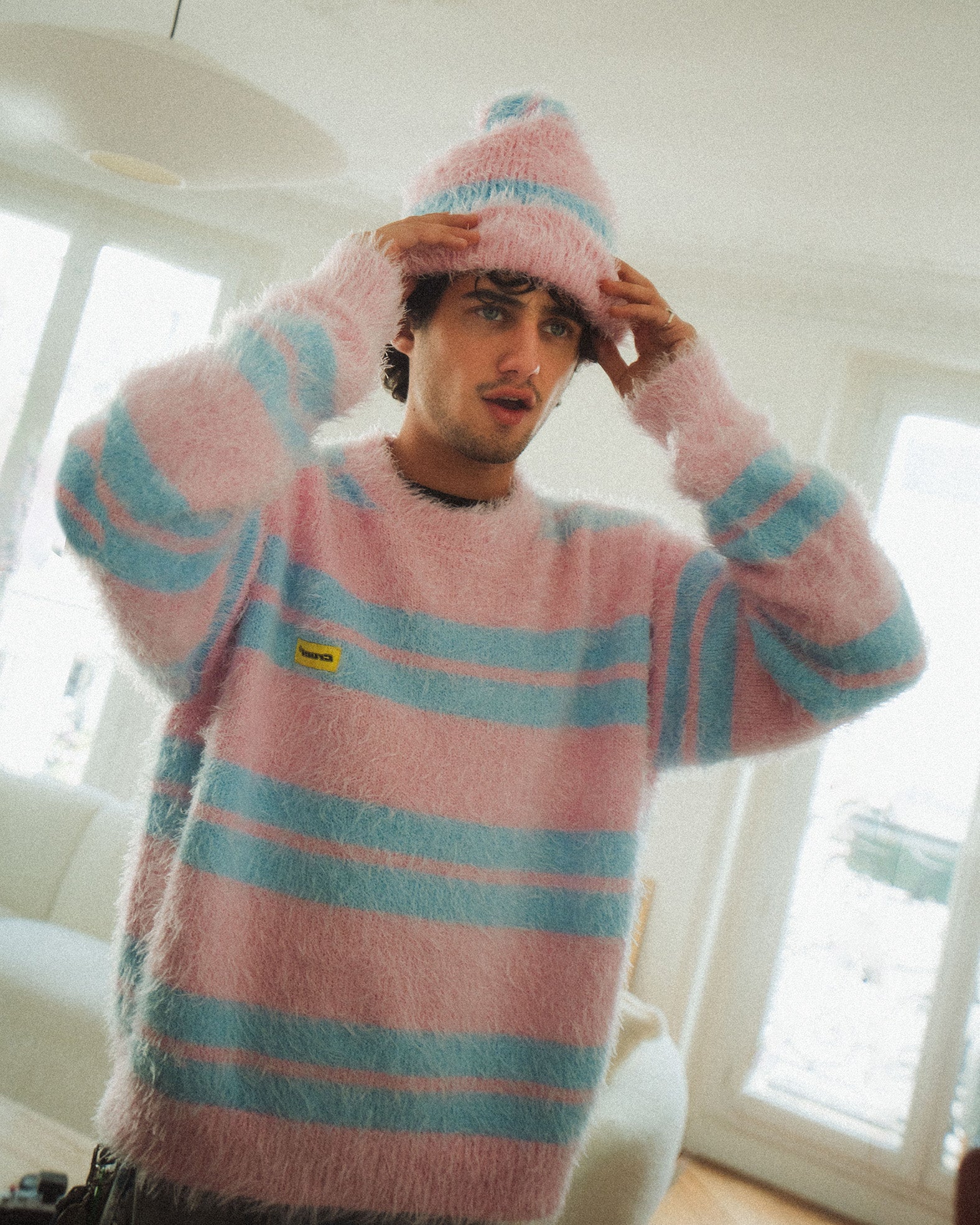 Pull knit rose