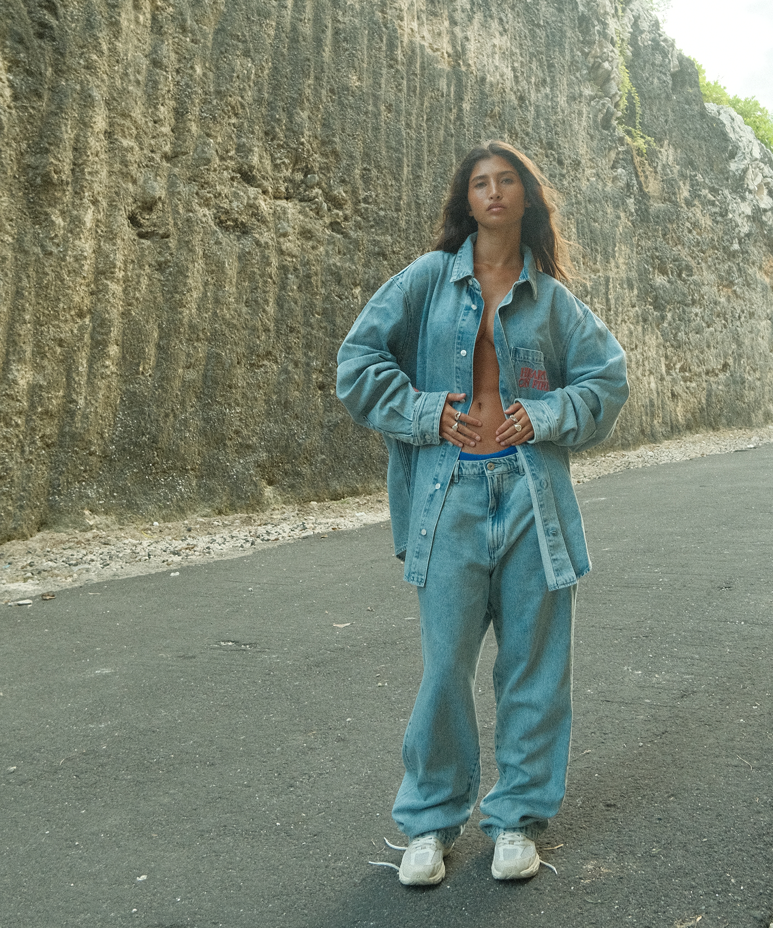Denim pants (reel)