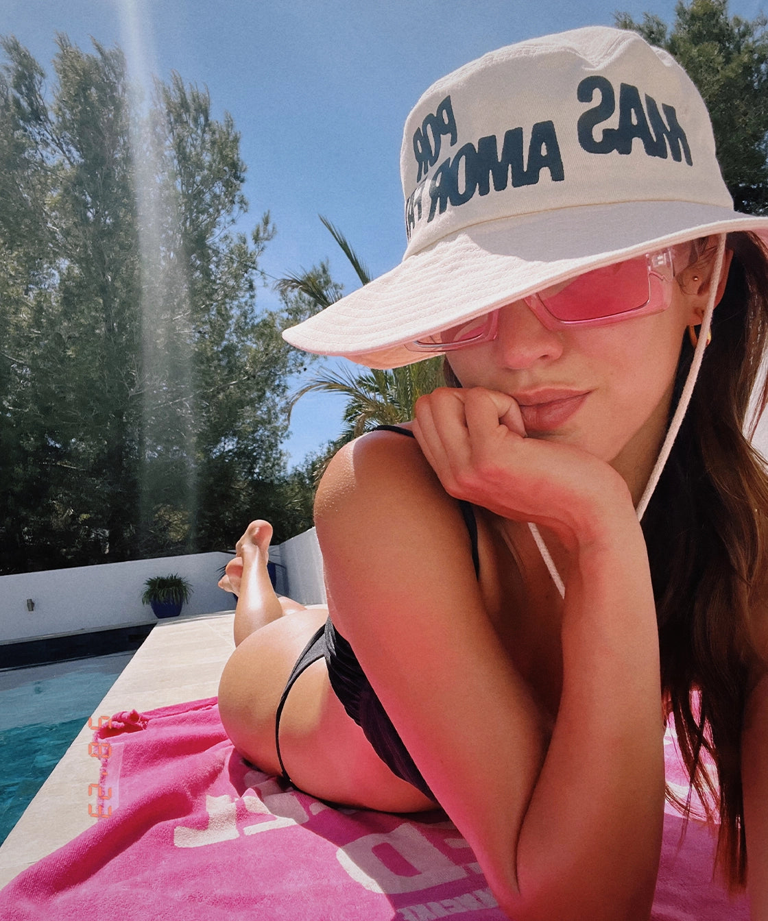 Bob mas amor por favor - off-white