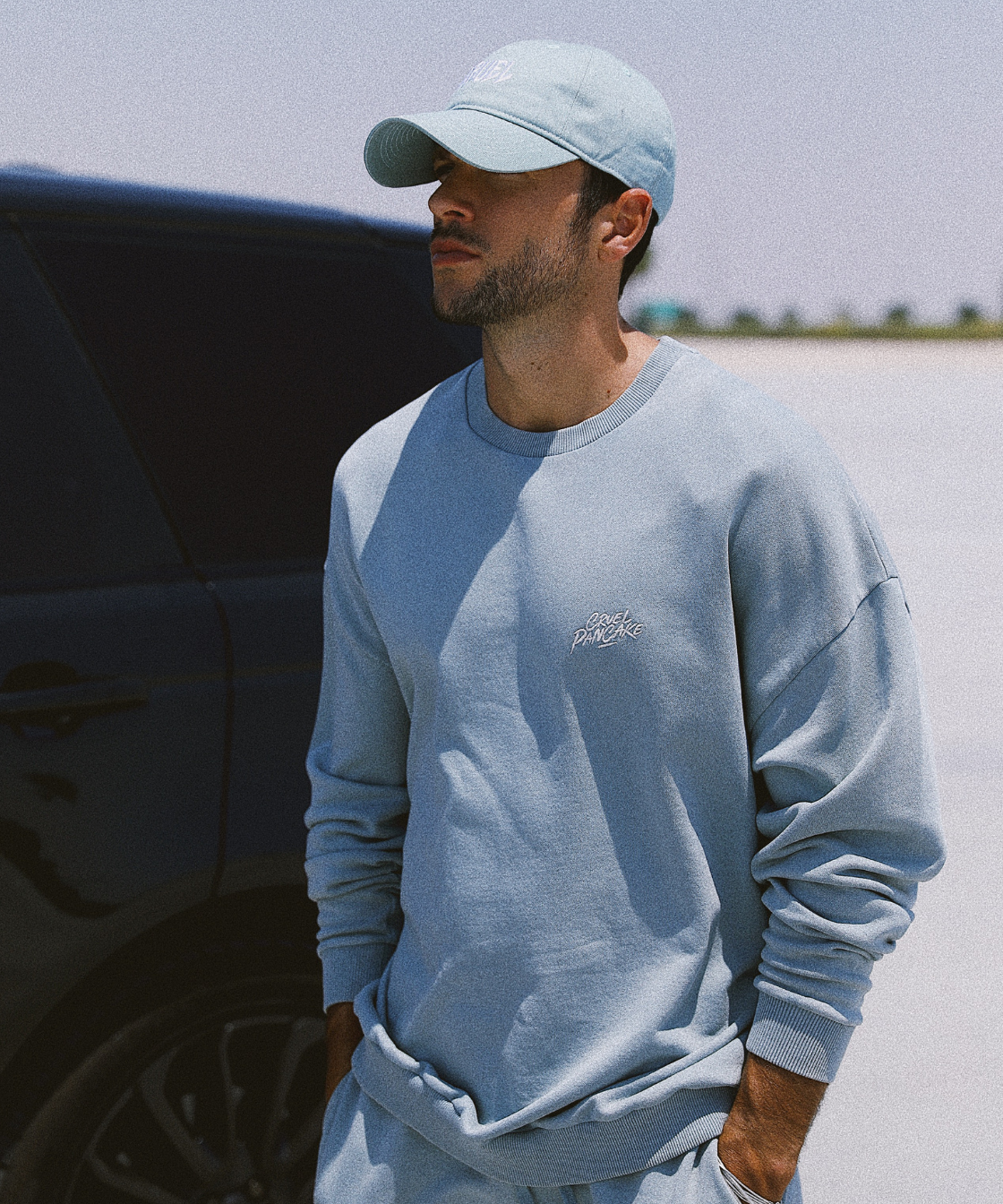 Crewneck embroidery