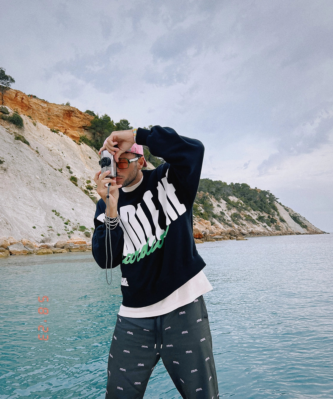 Crewneck cuddle me